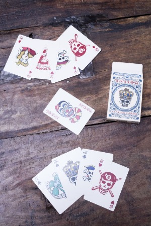 Karte za poker sa tetovažama
